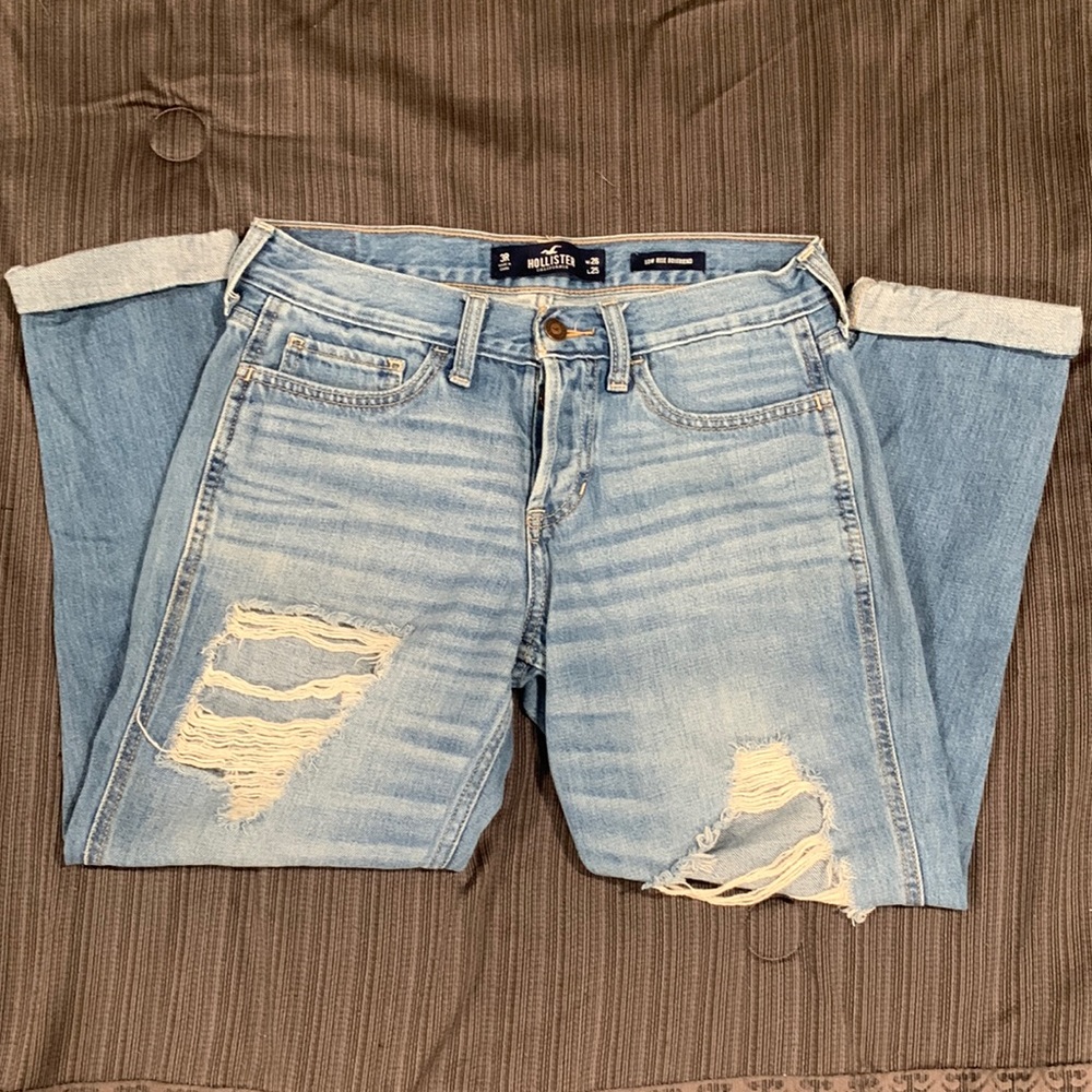Hollister Low Rise Boyfriend Crop Jean